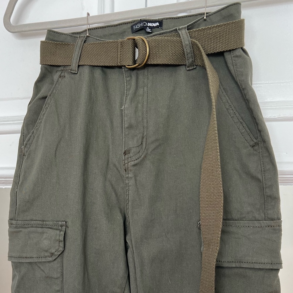 Fashion Nova | High Waisted Skinny Cargo | size S